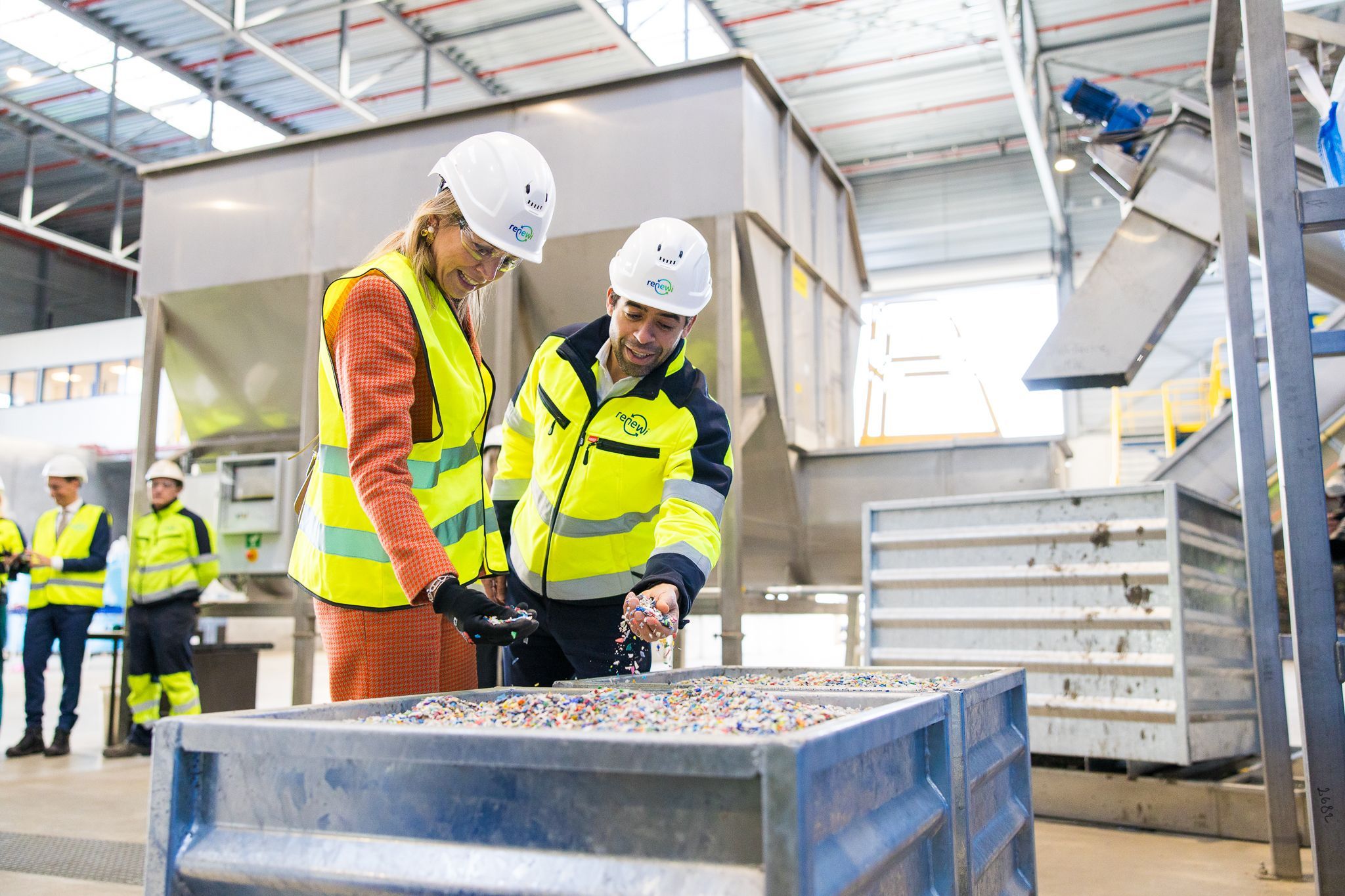 photo-of-maxima-visiting-a-waste-processor